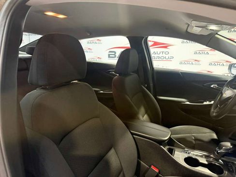 Used 2025 Chevrolet Malibu LT image 54