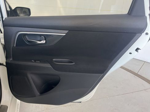 Used 2014 Nissan Altima 2.5 S FWD image 28