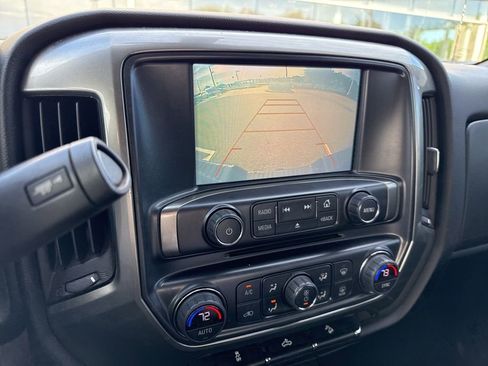 Used 2018 Chevrolet Silverado 1500 LT w/ Texas Edition image 11