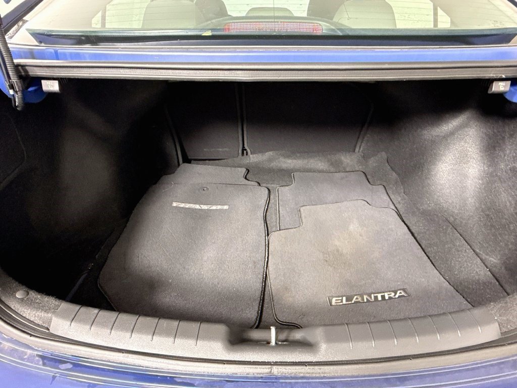 Used 2020 Hyundai Elantra SE FWD image 33