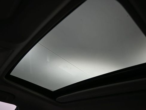 Used 2025 Toyota RAV4 XLE w/ Convenience Package FWD image 23