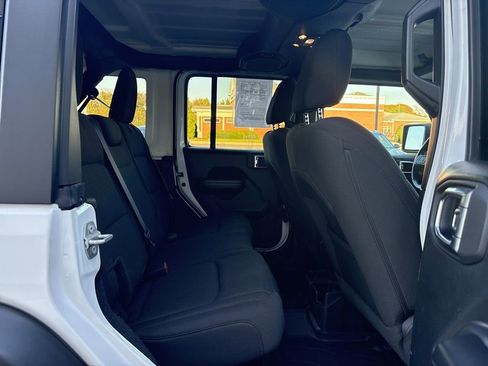Used 2021 Jeep Wrangler Unlimited Sport image 21