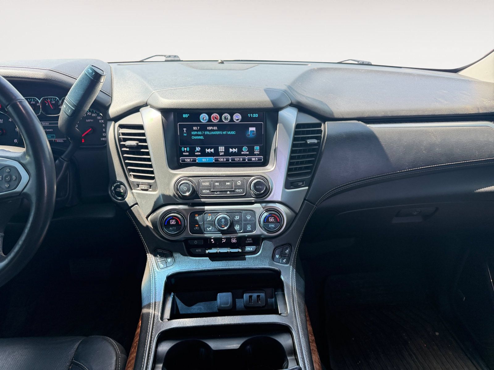 Used 2019 Chevrolet Tahoe Premier w/ RST 6.2L Performance Edition AWD/4WD image 11