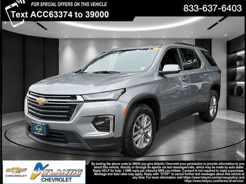 Used 2023 Chevrolet Traverse LT AWD/4WD image 1