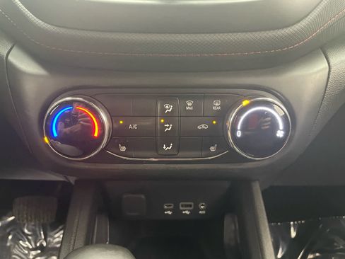 Used 2023 Chevrolet TrailBlazer RS AWD/4WD image 5