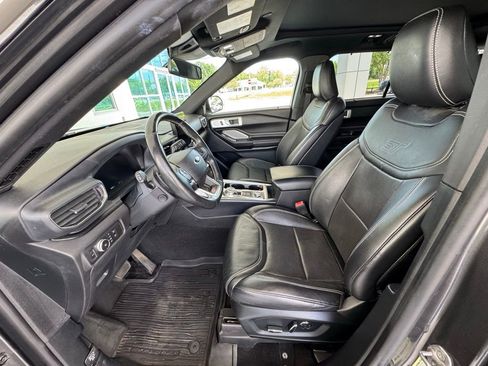 Used 2020 Ford Explorer ST w/ Premium Technology Package AWD/4WD image 13