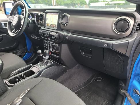 Used 2021 Jeep Gladiator Sport AWD/4WD image 8