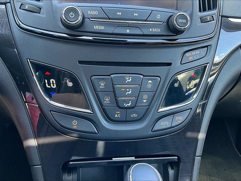 Used 2015 Buick Regal FWD image 16
