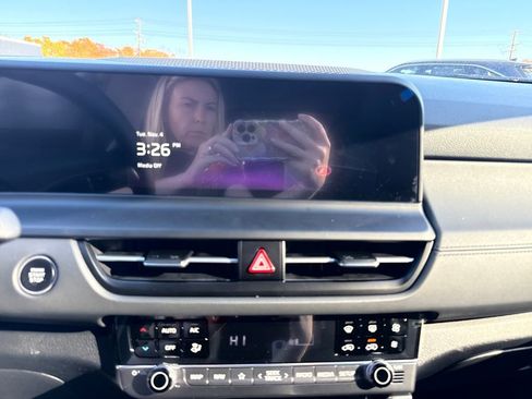 New 2026 Kia Seltos SX w/ SX Sunroof Package image 17