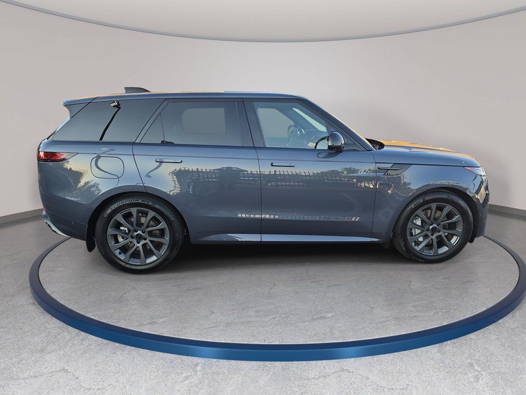 New 2026 Land Rover Range Rover Sport Dynamic SE AWD/4WD image 4