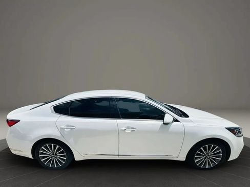 Used 2019 Kia Cadenza Premium w/ Paint Protection Package FWD image 5