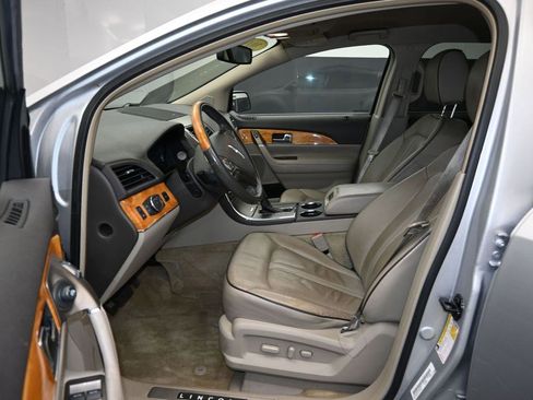 Used 2015 Lincoln MKX FWD w/ Equipment Group 101A image 11