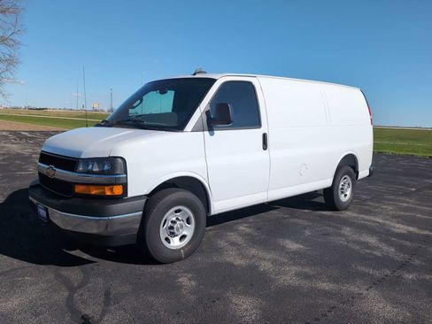 New 2026 Chevrolet Express 2500 w/ Driver Convenience Package RWD image 7