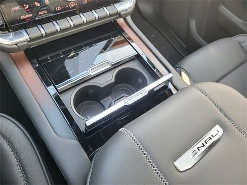 New 2026 GMC Yukon Denali w/ Sun & Power Step Package image 30