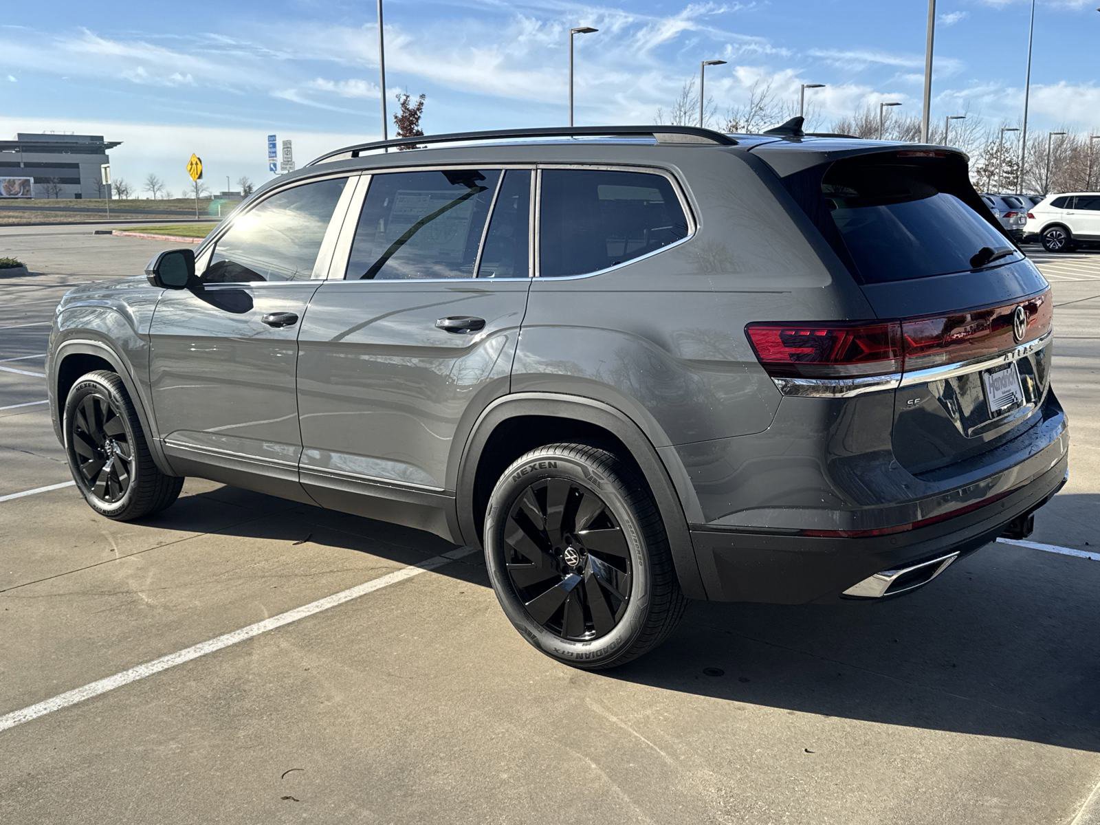 Certified 2026 Volkswagen Atlas SE FWD image 34