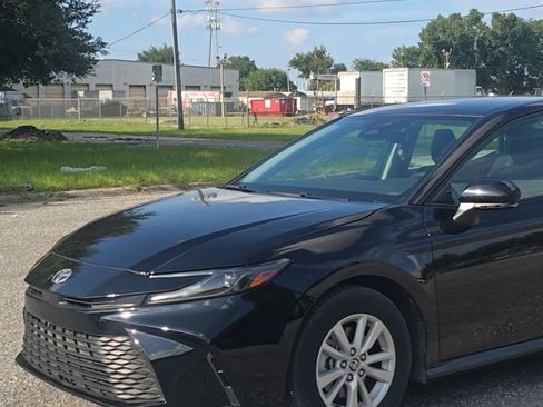 Used 2025 Toyota Camry LE FWD image 2