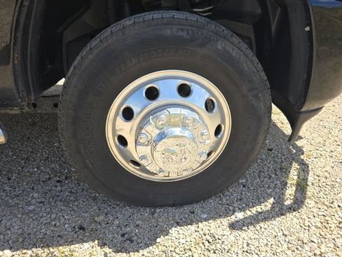 Used 2024 RAM 3500 Big Horn w/ Safety Group AWD/4WD image 29