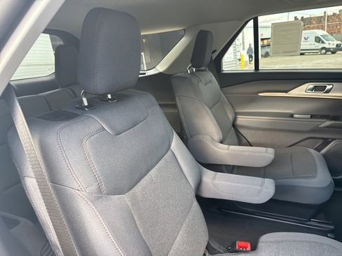 New 2026 Ford Explorer Active image 16