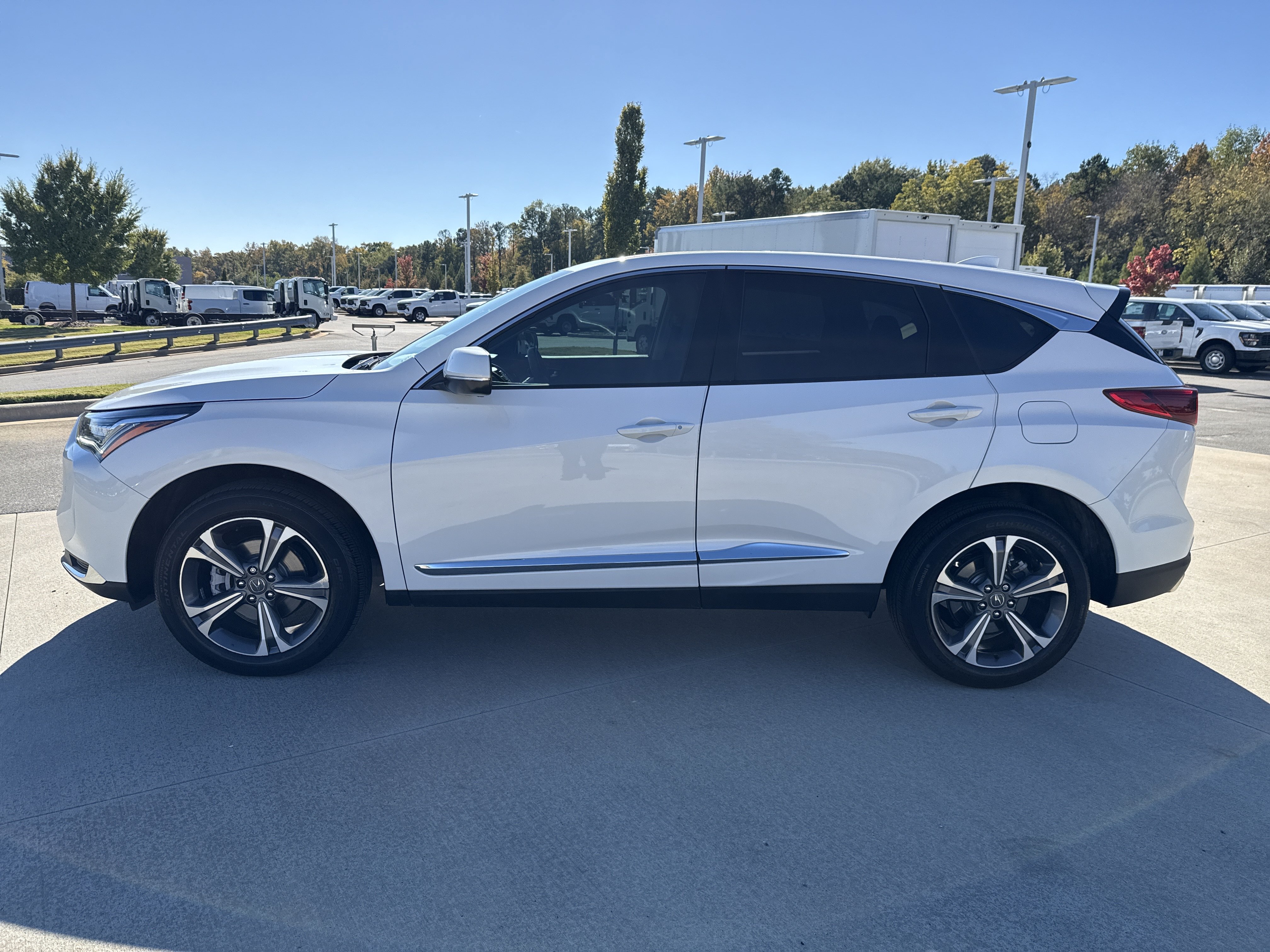 Used 2025 Acura RDX w/ Technology Package AWD/4WD image 8