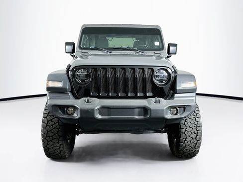 Used 2020 Jeep Wrangler Sport AWD/4WD image 2