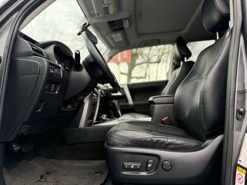 Used 2017 Toyota 4Runner Limited image 12