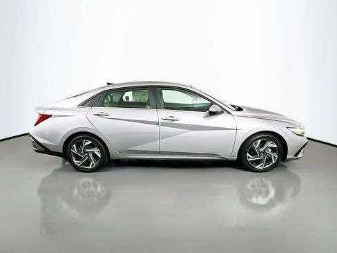 New 2026 Hyundai Elantra Limited w/ Cargo Package image 4