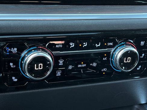 New 2026 GMC Sierra 1500 SLT w/ SLT Premium Plus Package image 19