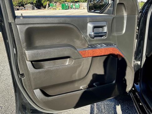 Certified 2018 GMC Sierra 1500 SLE w/ SLE Value Package image 17