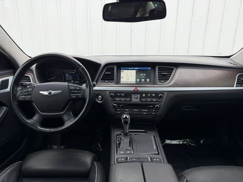 Used 2015 Hyundai Genesis 5.0 RWD image 12