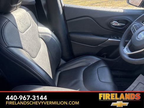 Used 2022 Jeep Cherokee Limited w/ Mopar Interior Package image 31