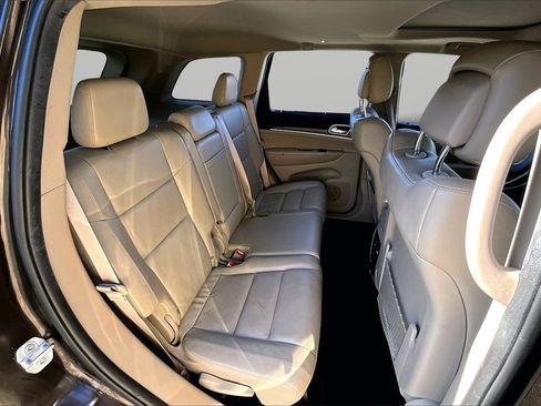 Certified 2017 Jeep Grand Cherokee Limited image 24