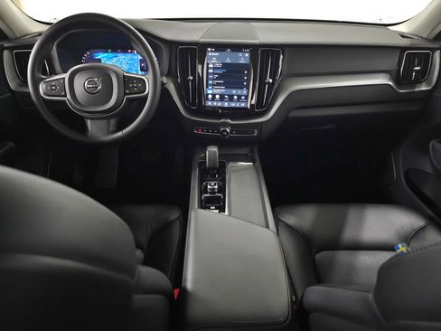 Used 2023 Volvo XC60 B5 Core w/ Climate Package AWD/4WD image 16
