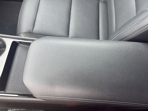 Used 2024 Chevrolet Blazer EV LT AWD/4WD image 18