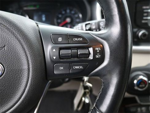 Used 2016 Kia Sorento EX image 18