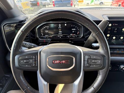 Certified 2022 GMC Sierra 1500 SLE image 15