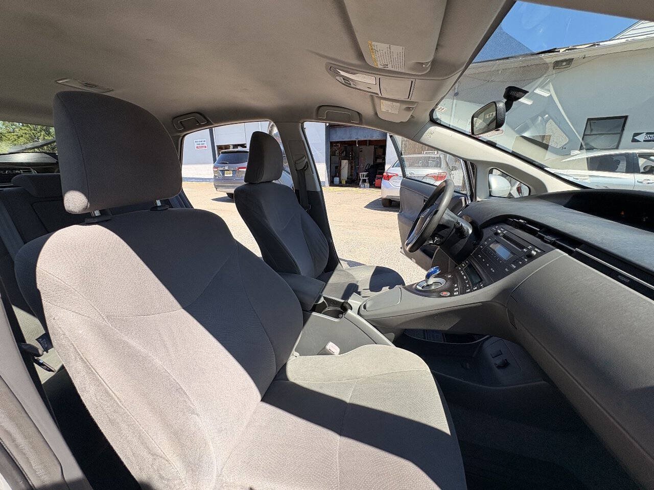 Used 2010 Toyota Prius Two FWD image 24