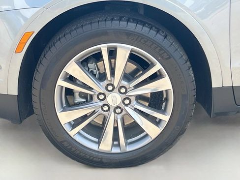 Used 2025 Cadillac XT5 Premium Luxury w/ Technology Package FWD image 33
