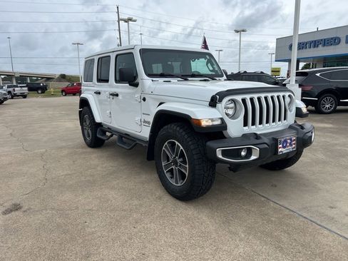 Used 2023 Jeep Wrangler Unlimited Sahara w/ Cold Weather Group AWD/4WD image 3