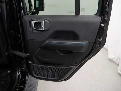 Used 2024 Jeep Wrangler High Altitude image 44
