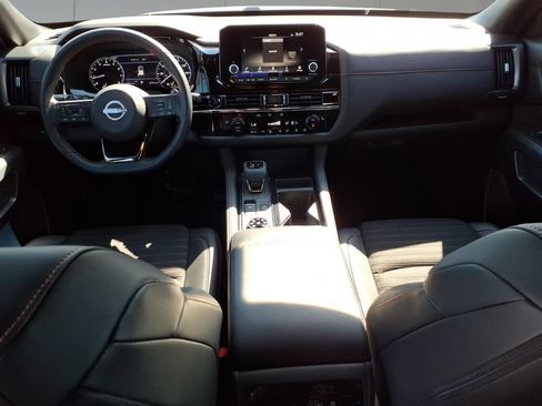 Used 2025 Nissan Pathfinder Rock Creek AWD/4WD image 14