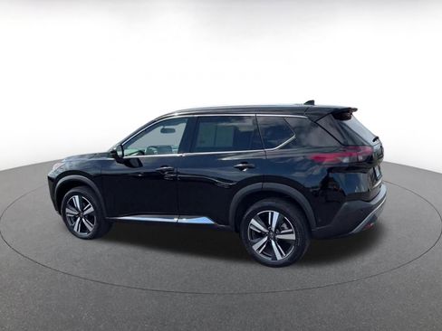 Used 2023 Nissan Rogue SL w/ SL Premium Package image 10