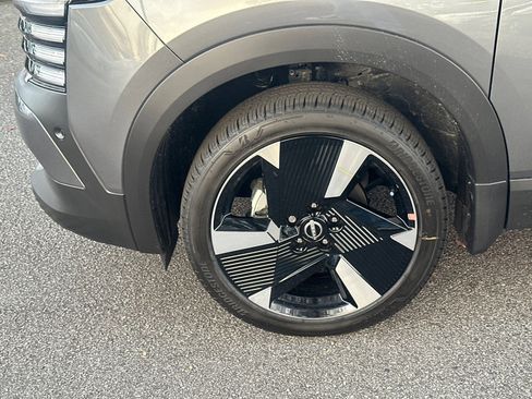 New 2026 Nissan Kicks SR image 11