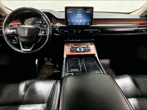 Used 2020 Lincoln Aviator Reserve w/ Equipment Group 201A image 7