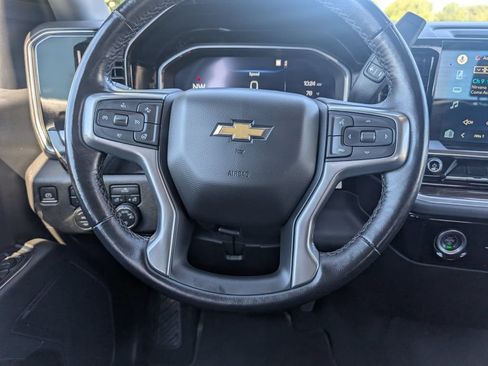 Used 2022 Chevrolet Silverado 1500 LT AWD/4WD image 24