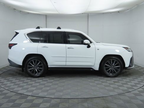 Certified 2024 Lexus LX 600 F Sport image 4