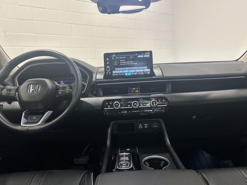 Certified 2024 Honda Pilot Elite image 29