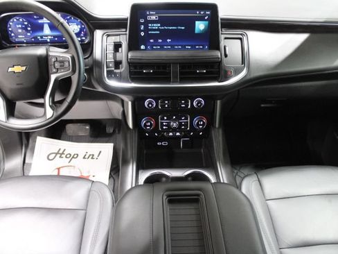 Used 2024 Chevrolet Tahoe LT w/ Luxury Package AWD/4WD image 2