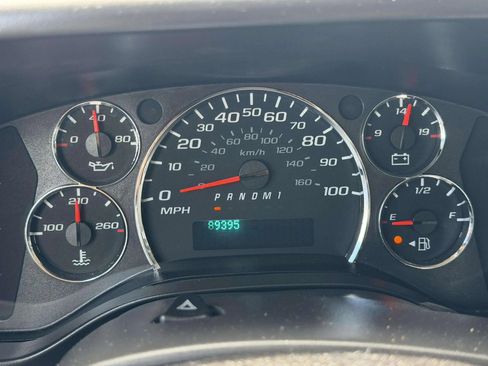 Used 2017 GMC Savana 2500 RWD image 26