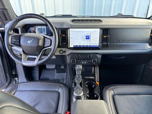 Used 2022 Ford Bronco Badlands w/ Sasquatch Package image 27