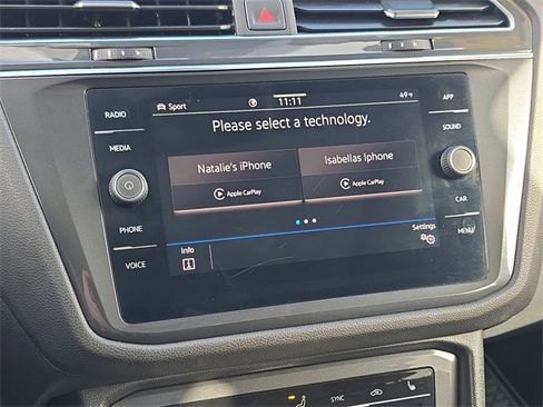 Used 2022 Volkswagen Tiguan SE image 18